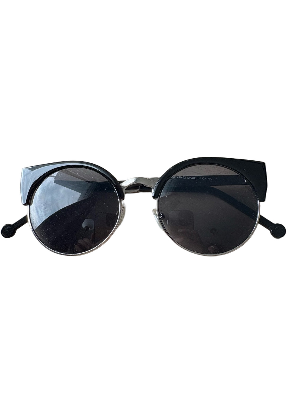 Black Cat-Eye Round Sunglasses - Women's Fashion Glasses